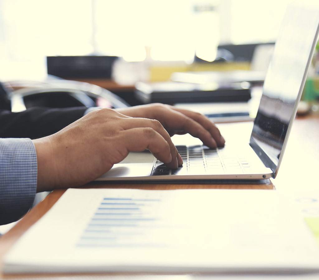 Con sistemas de gestión e informes (VMS / API)