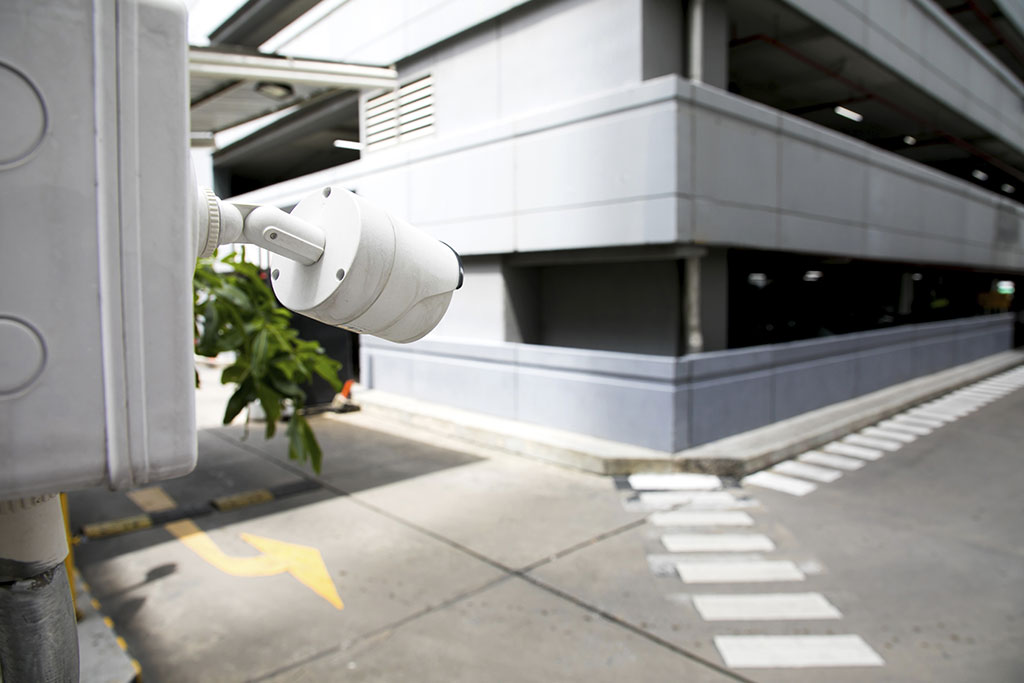 Parkings y accesos exteriores