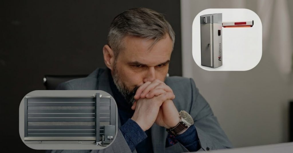 Comparativa entre puerta automatizada o barrera para controlar el acceso de vehículos en empresas y comunidades.